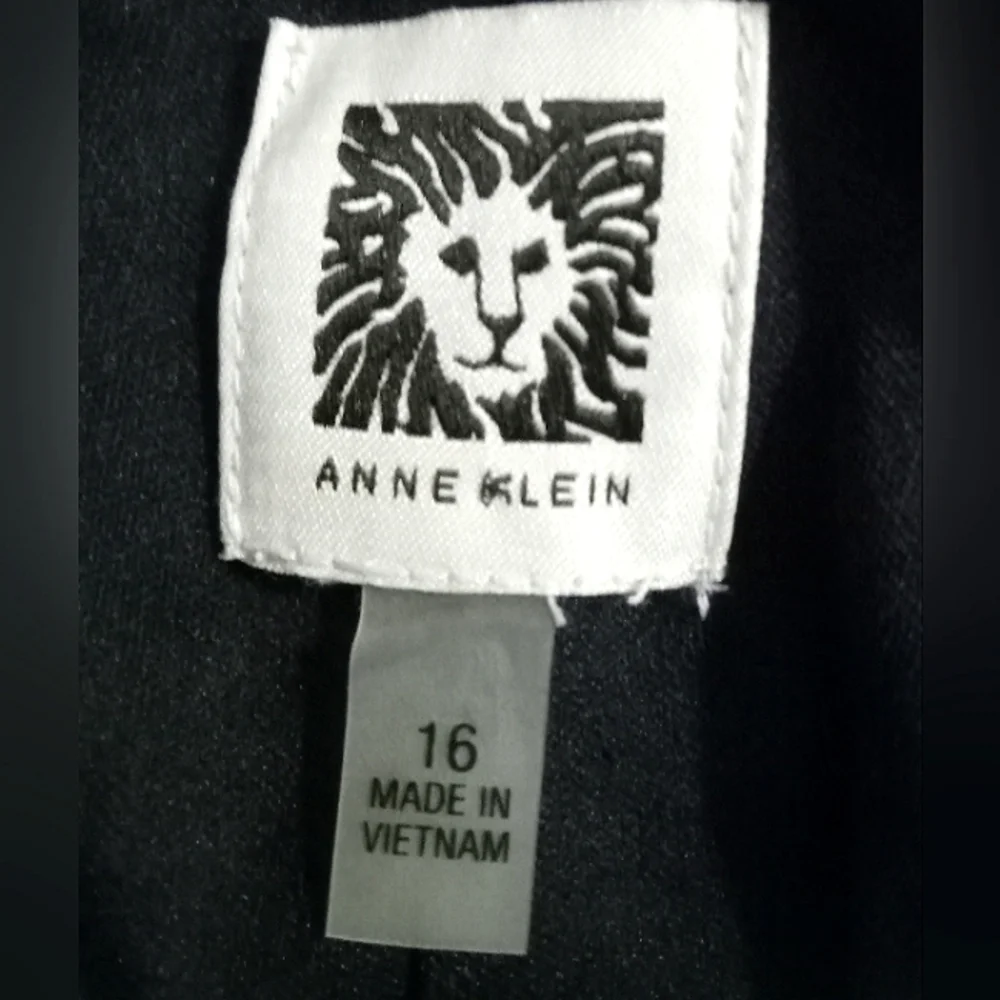 Anne Klein Women's Sz 16 navy & light cream NWT 3/4 sleeve dress. - Picture 3 of 4